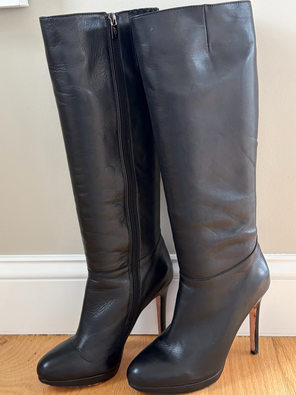 Vince Camuto Vi-Tami Black Leather Knee High Stiletto Platform Boots Sz 9 / 39 - Picture 2 of 16
